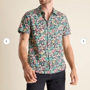 Chubbies Black Floral Men's Button Down Shirt